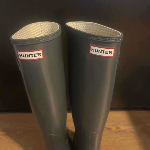 Women’s Hunter Rain Boots/Fleece Logo Socks Size 8 - Picture 4 of 10